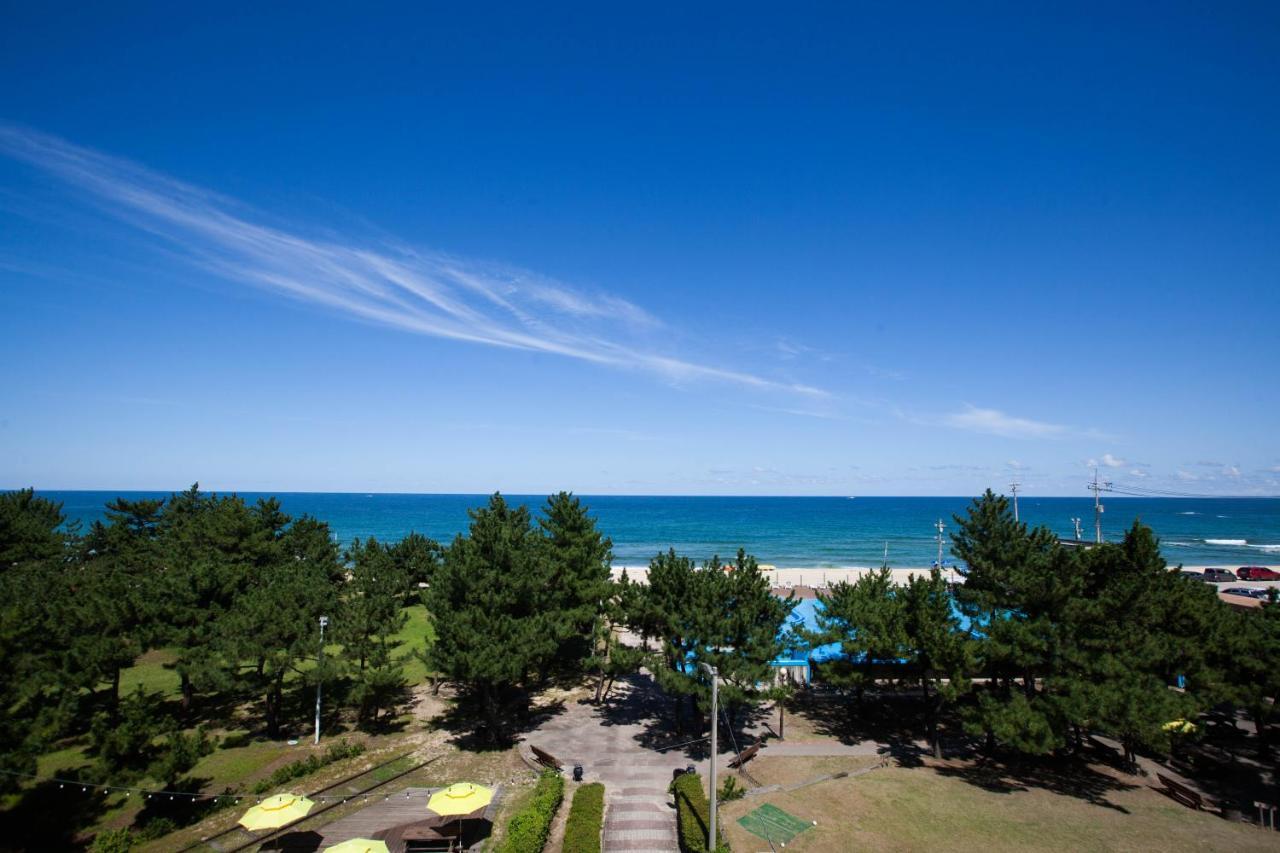 Benikea San&Bada Jumunjin Resort Gangneung Buitenkant foto