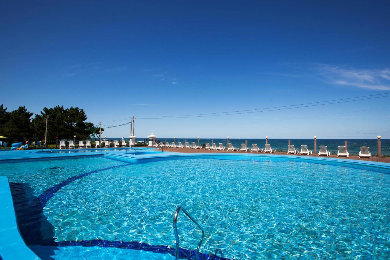 Benikea San&Bada Jumunjin Resort Gangneung Buitenkant foto